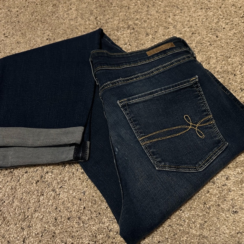 NEW Denizen Crop Slim Boyfriend Jeans by Levi’s